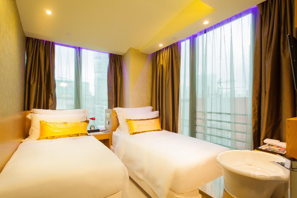 Harbour Bay Hotel Hong Kong Bagian luar foto