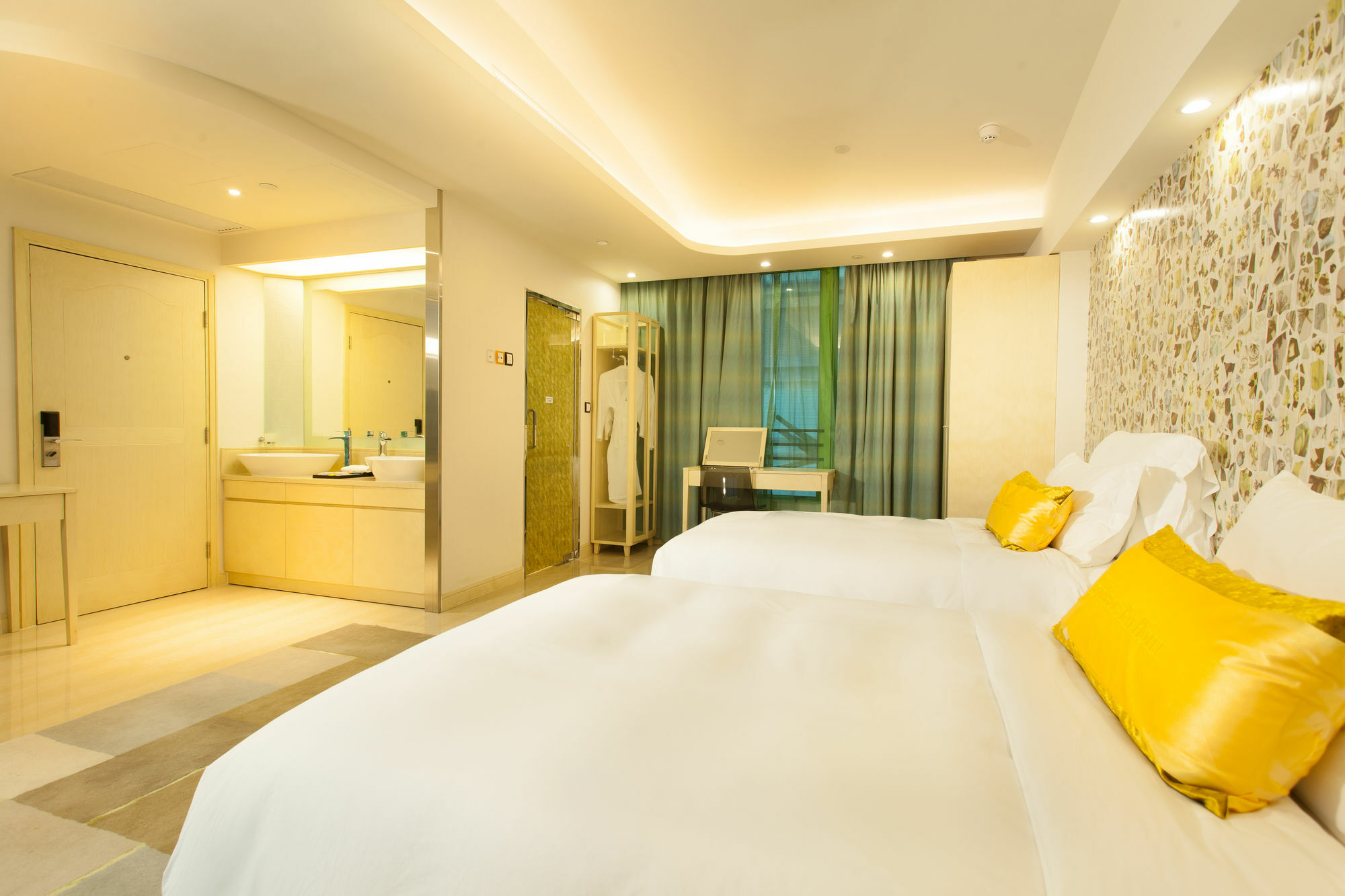 Harbour Bay Hotel Hong Kong Bagian luar foto